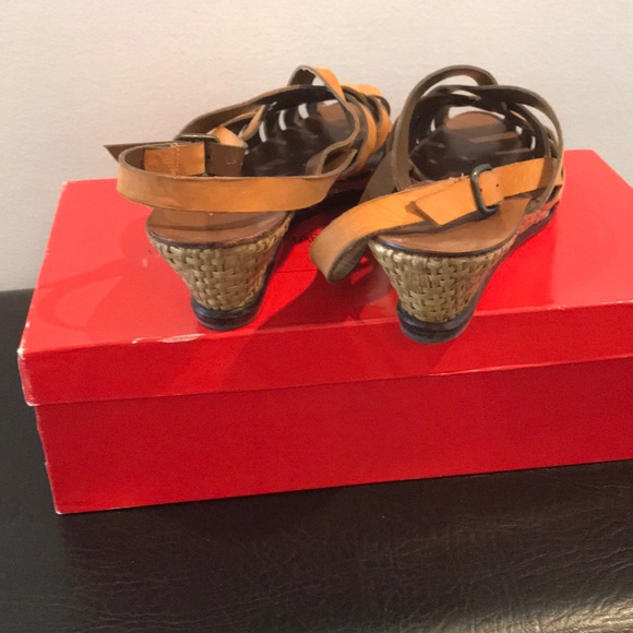 Charles Jourdan shoes size 8-1/2 AA - Picture 3 of 7